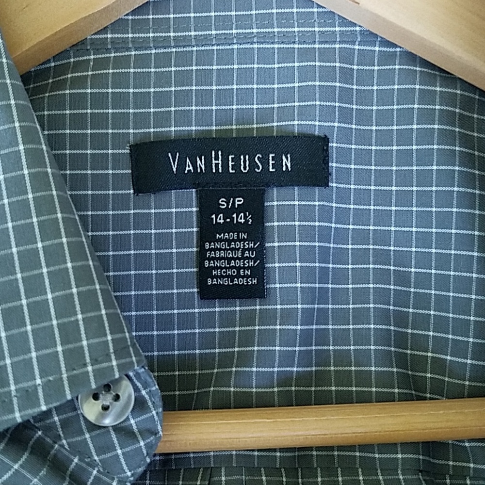 BOGO! Van Heusen, Short Sleeve, Men's Button Down Shirt - Picture 4 of 5